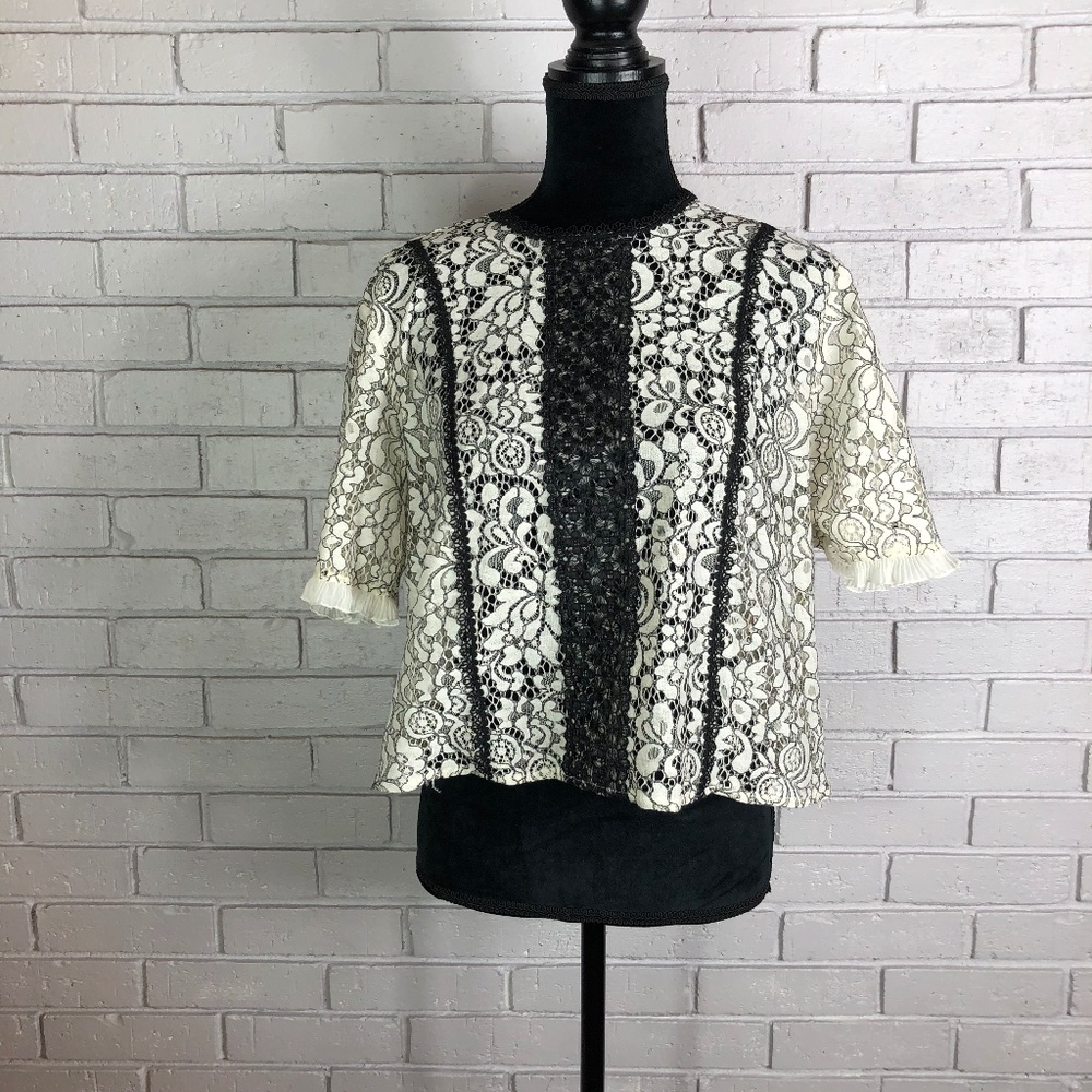 NANETTE Lepore Short Ruffle Sleeve Lace Blouse